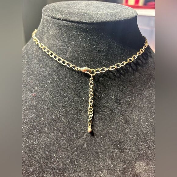 New! Necklace by Paparazzi Jewelry New without Tags - Picture 3 of 3